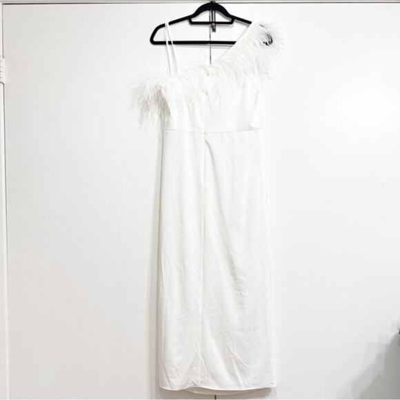 Mac Duggal 68147 White Feather Trim One Shoulder Dress Size 12 - Picture 5 of 9